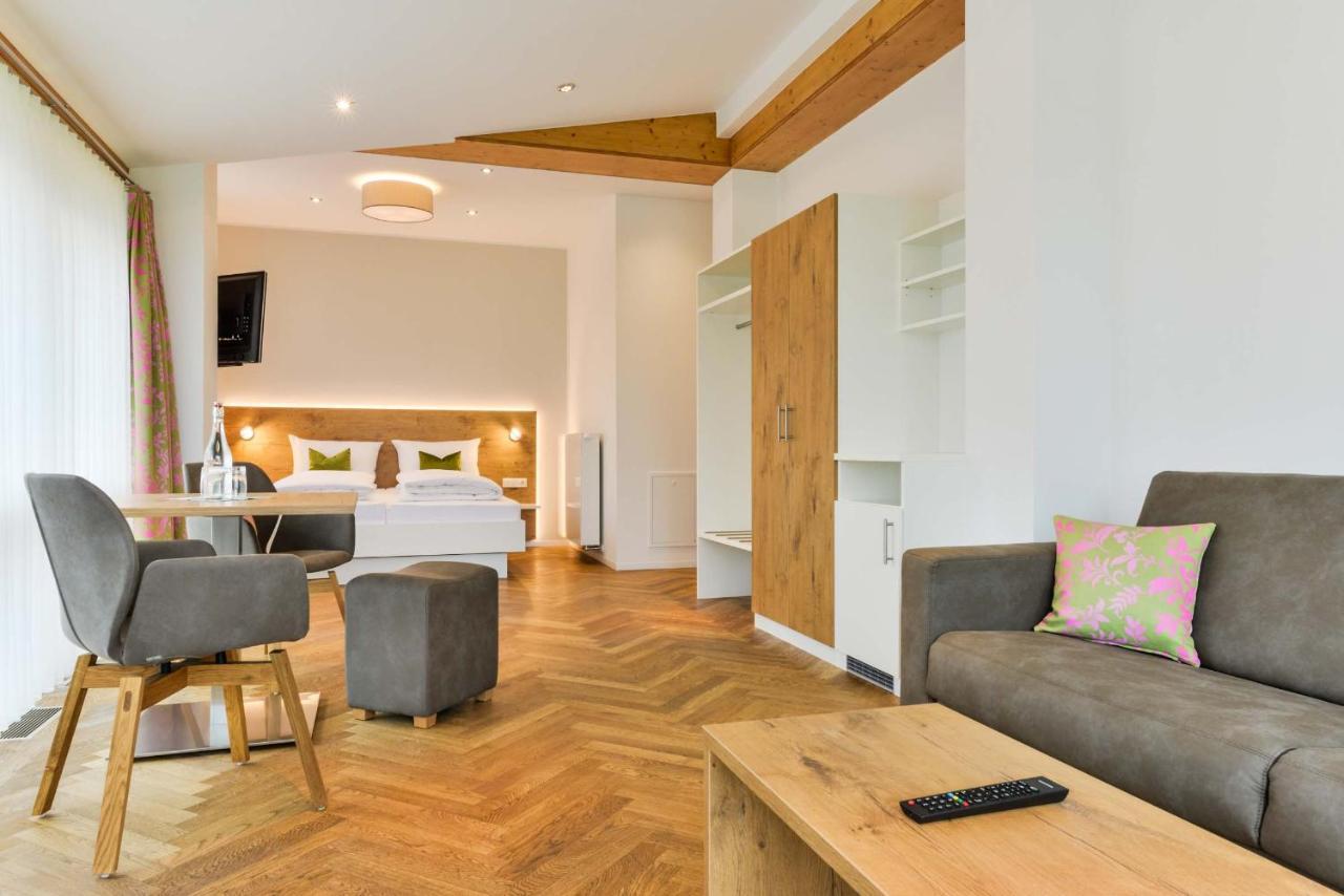 Bett'N Glueck - Uebernachtung & Fruehstueck Bed & Breakfast Zusmarshausen Ngoại thất bức ảnh