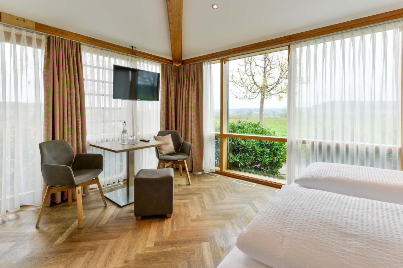 Bett'N Glueck - Uebernachtung & Fruehstueck Bed & Breakfast Zusmarshausen Ngoại thất bức ảnh