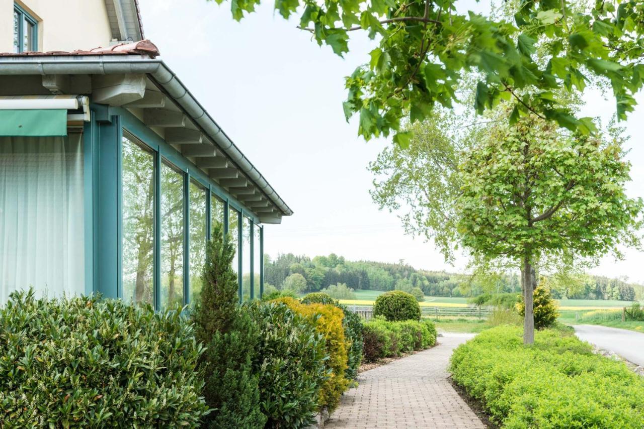 Bett'N Glueck - Uebernachtung & Fruehstueck Bed & Breakfast Zusmarshausen Ngoại thất bức ảnh