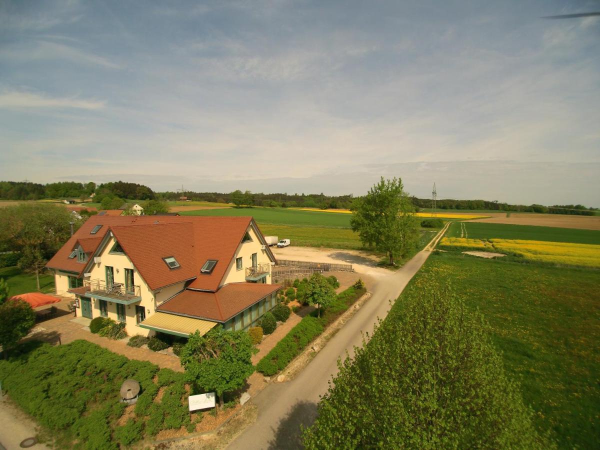 Bett'N Glueck - Uebernachtung & Fruehstueck Bed & Breakfast Zusmarshausen Ngoại thất bức ảnh